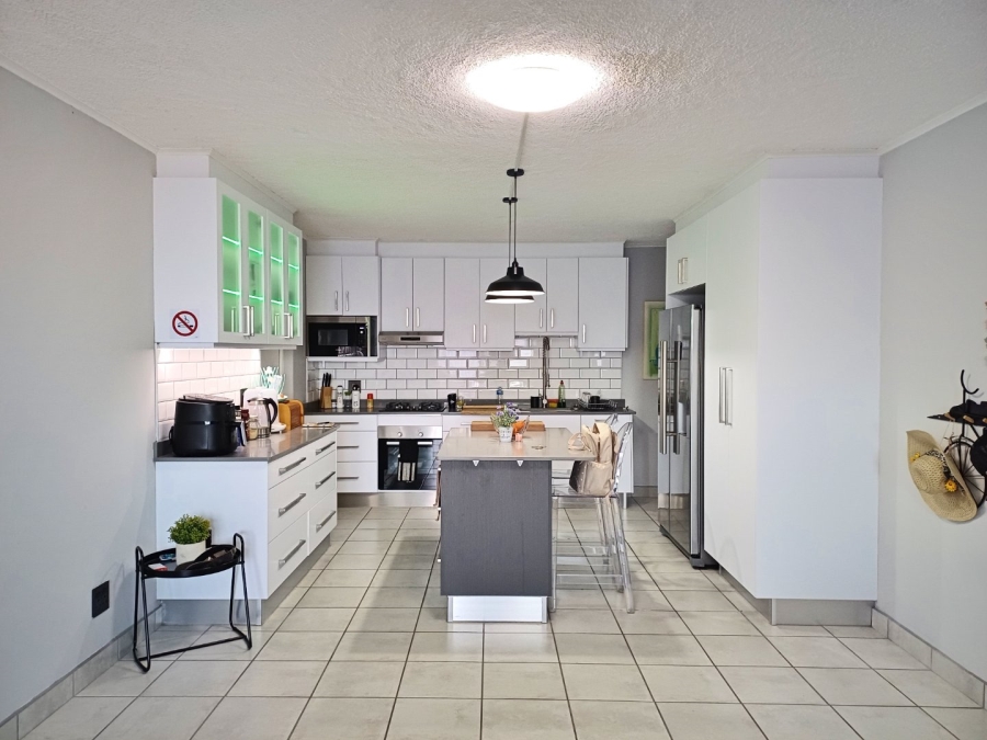 2 Bedroom Property for Sale in Hartenbos Heuwels Western Cape